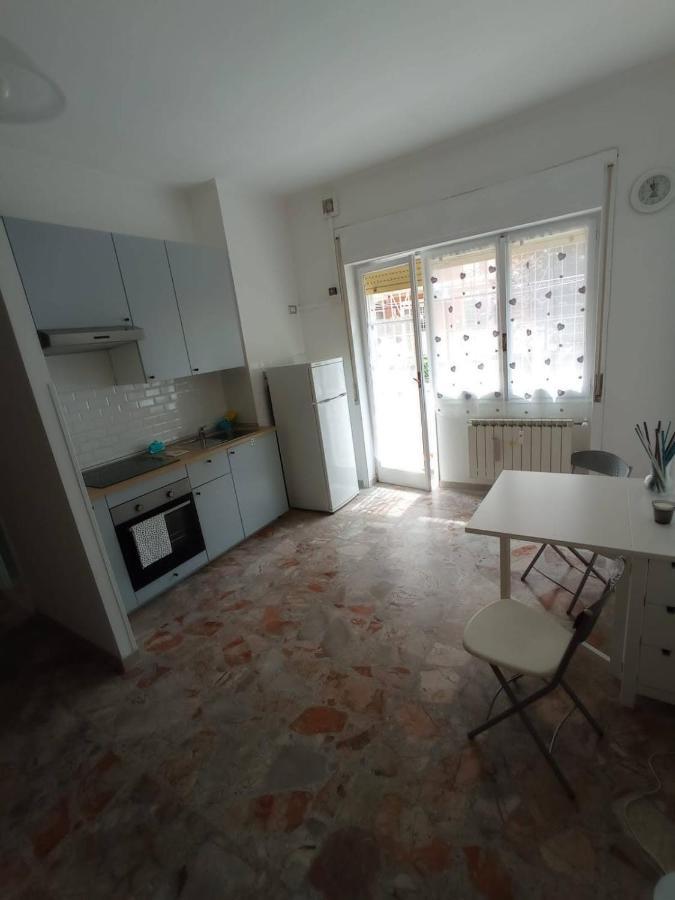 Ostia Beach Cryptohouse المظهر الخارجي الصورة
